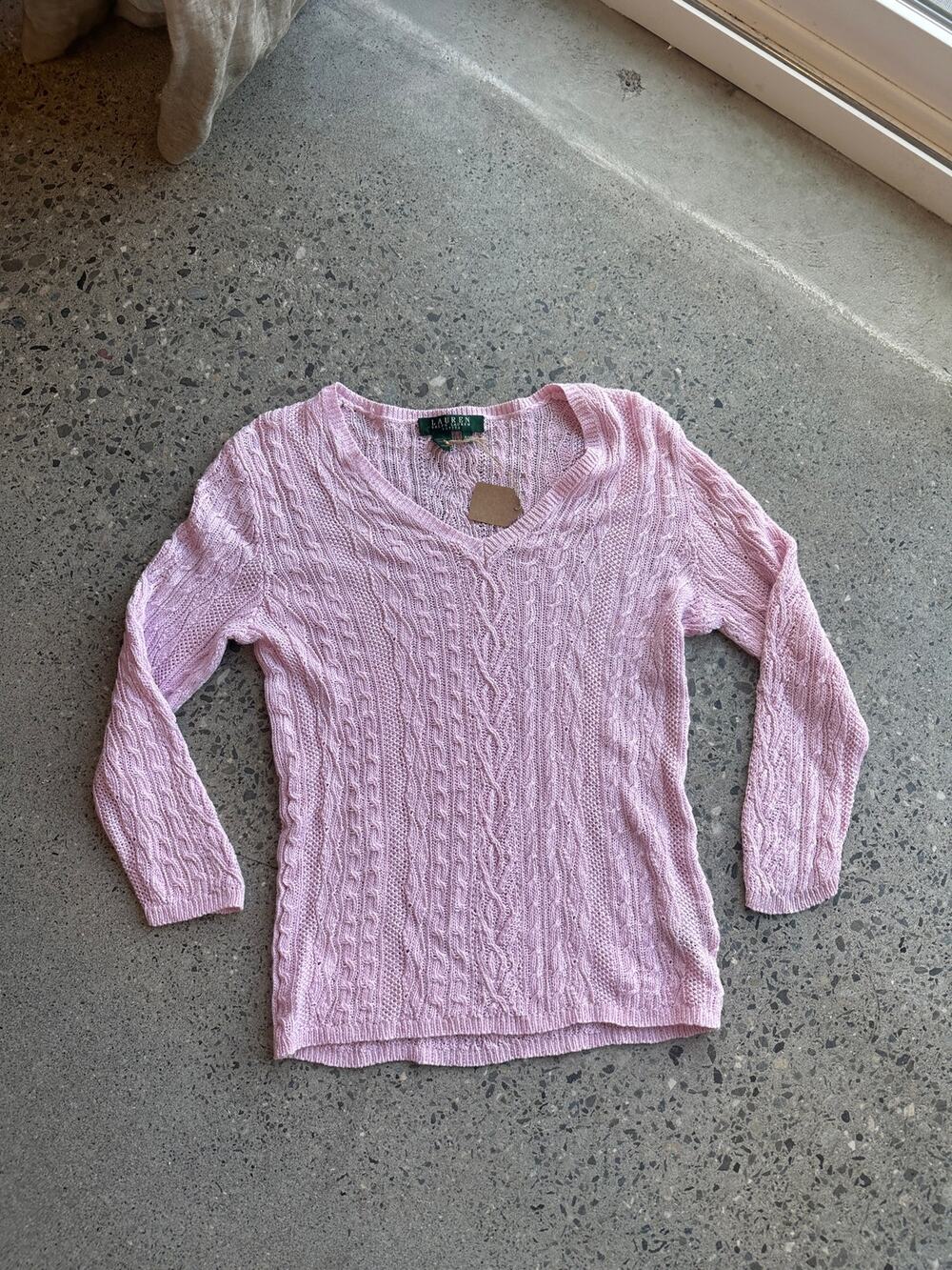 Lauren Ralph Lauren Women’s PM Cable Knit Sweater Pink Linen V-Neck Preppy